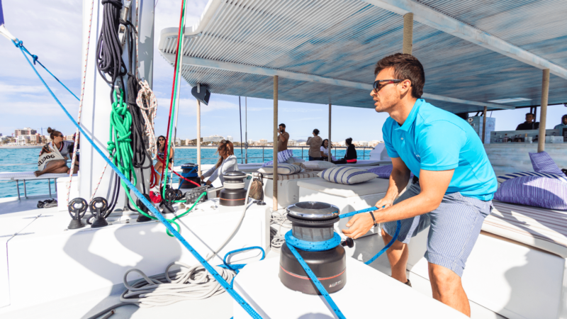 Alquiler catamaran para eventos para grupos de hasta 147 personas- S'Arenal