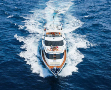 Alquiler super yacht eventos en Barcelona para 50 personas