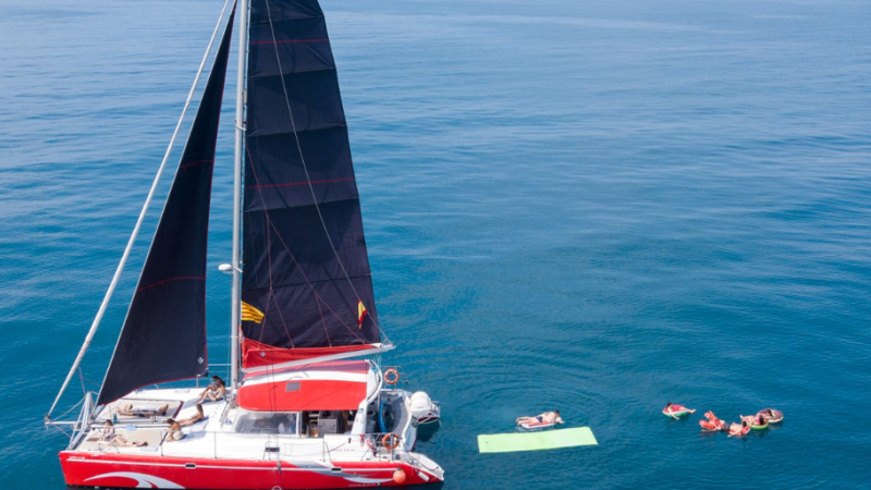 alquiler catamaran eventos en Barcelona