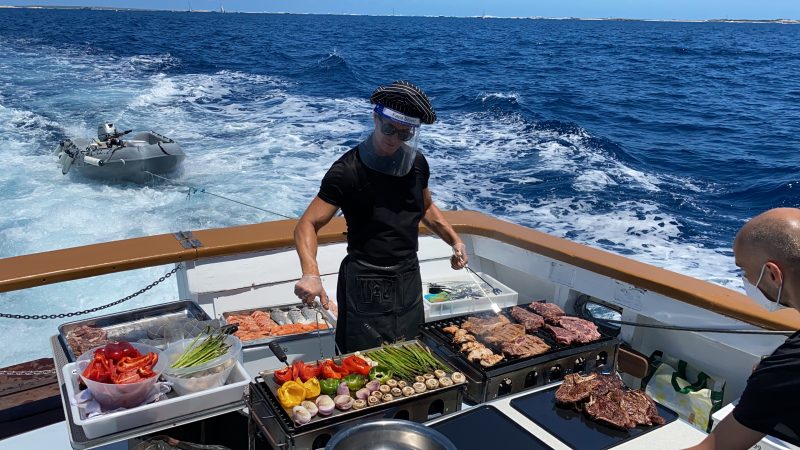 Fiestas privadas, eventos corporativos navegando por Ibiza y Formentera.