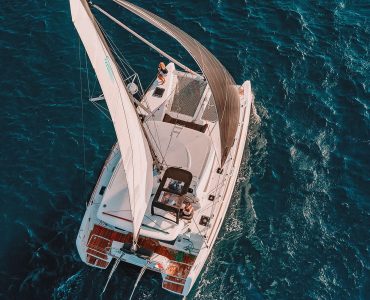 Alquiler catamarán para eventos y fiestas en Barcelona