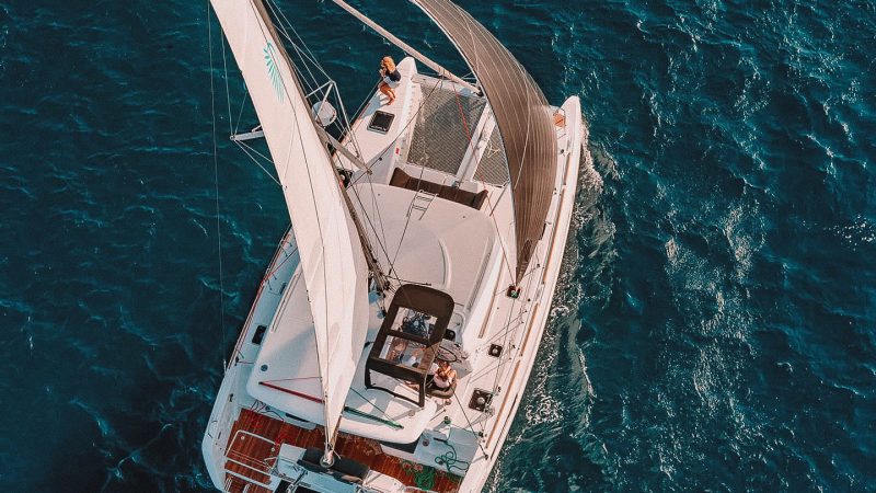 Alquiler catamarán para eventos y fiestas en Barcelona