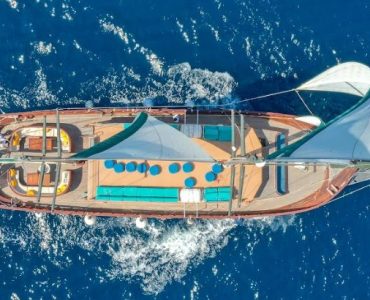Alquiler velero para eventos elegantes para grupos