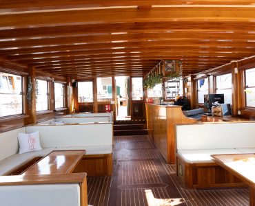 Alquiler velero para eventos elegantes para grupos