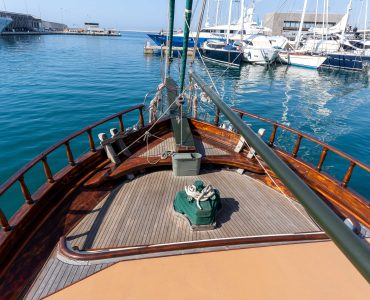 Alquiler velero para eventos elegantes para grupos