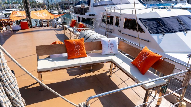 Alquiler velero para eventos elegantes para grupos