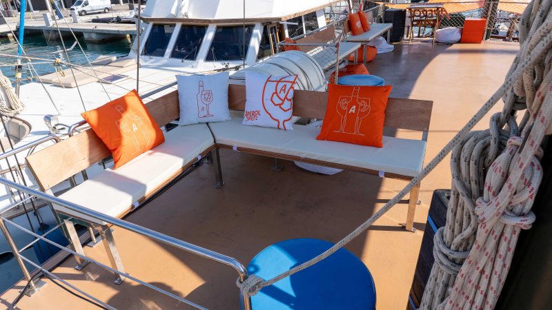 Alquiler velero para eventos elegantes para grupos