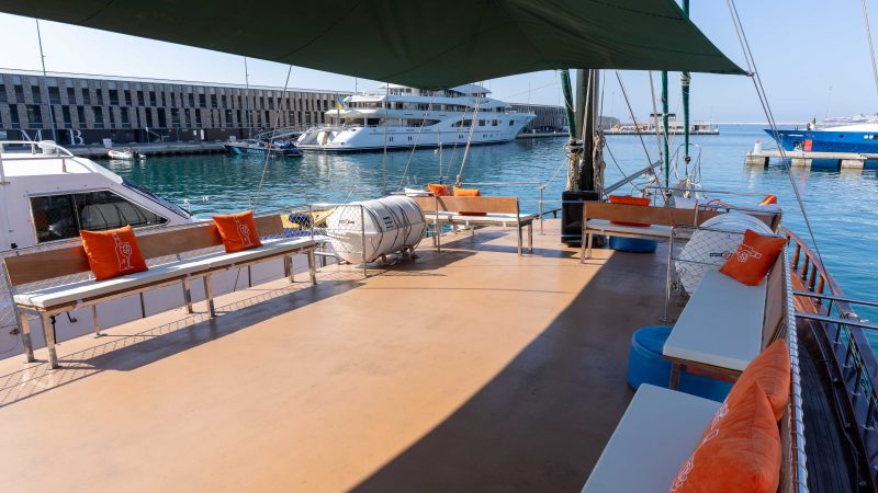 Alquiler velero para eventos elegantes para grupos