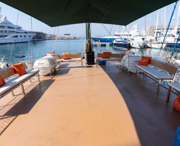 Alquiler velero para eventos elegantes para grupos