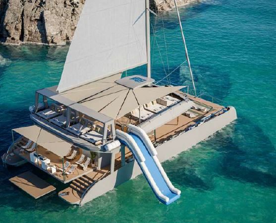 Alquiler catamaran luxe Palma para eventos corporativos y privados de lujo de hasta 250 personas.