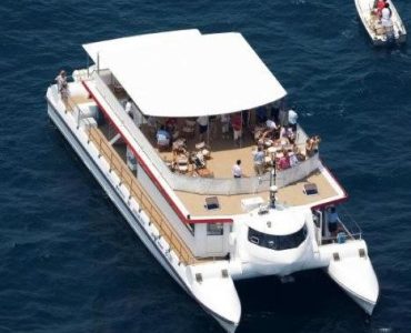 Alquiler catamarán para grupos de hasta 150 personas en Valencia. 